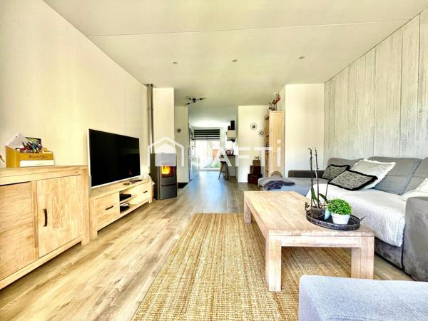 Maison T3 avec piscine et grand jardin paysagé