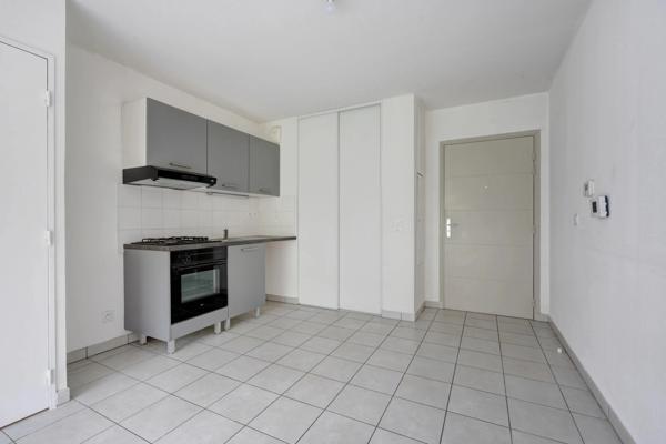 Appartement à vendre 2 pièces VENISSIEUX (69)
