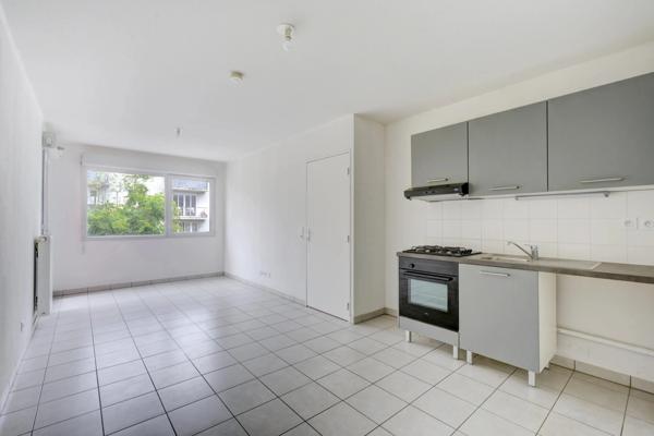 Appartement à vendre 2 pièces VENISSIEUX (69)