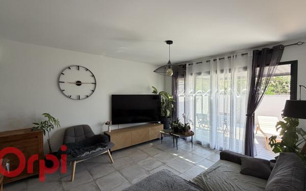 Maison à vendre    3 pièces •  Pia