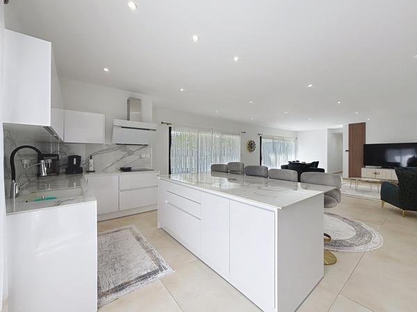 Magnifique Villa de Plain-Pied (2021) – Quartier Prisé "Les Ors"