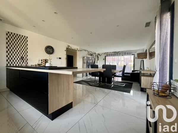 Maison 4 pièces de 109 m² à Canohès (66680)