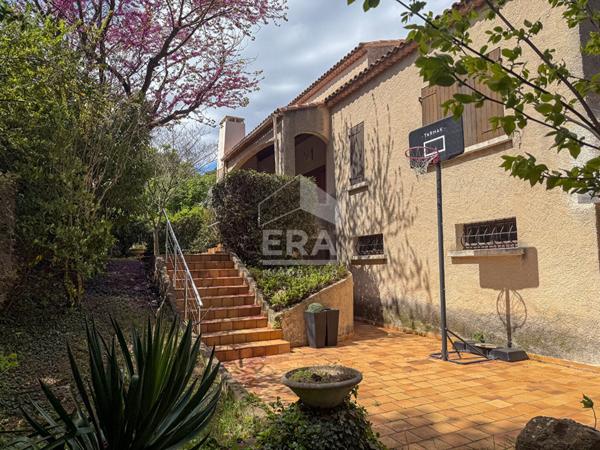 Maison Bouc Bel Air 5 pièces 155m2