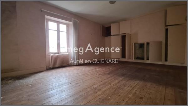 Maison à BRESSUIRE, 79300 - 6 pièces 108m²