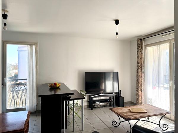 Appartement 4 pièces de 73 m² avec balcons ? Chanteloup-en-Brie