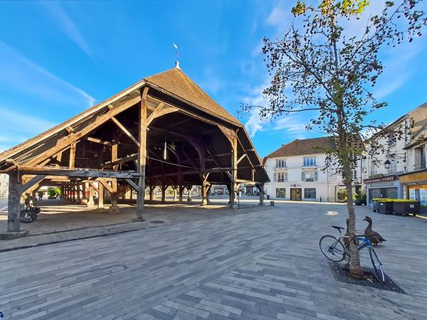 Appartement en Hyper Centre d'Arpajon 2 pièces de 58 m2 avec une Chambre