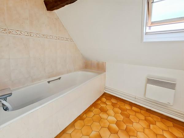 Appartement en Hyper Centre d'Arpajon 2 pièces de 58 m2 avec une Chambre