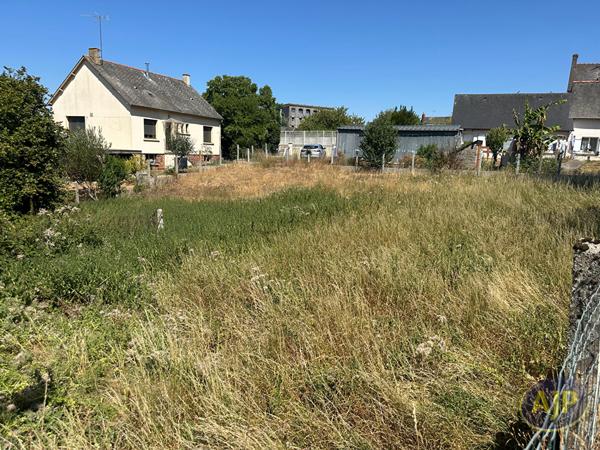 Terrains à vendre Martigne Ferchaud : surface de 615 m2 à 28 000€ - AJP Immobilier Châteaubriant