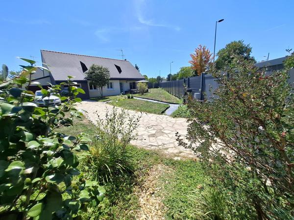 GRANDE MAISON FAMILIAL, 6 CHAMBRES, AVRILLE