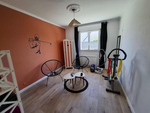 GRANDE MAISON FAMILIAL, 6 CHAMBRES, AVRILLE