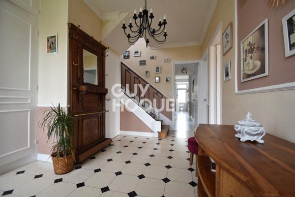 Maison Bourgeoise 6 chambres 247 m²