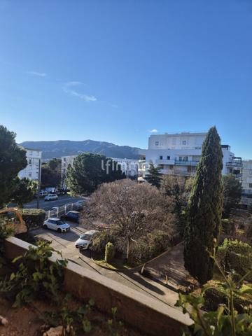 T4/T5 95M2 3 Balcons St Jean du Desert 13012