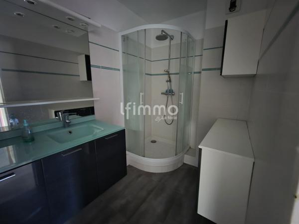 T4/T5 95M2 3 Balcons St Jean du Desert 13012