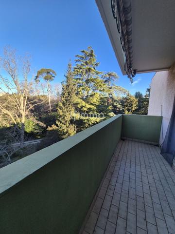 T4/T5 95M2 3 Balcons St Jean du Desert 13012