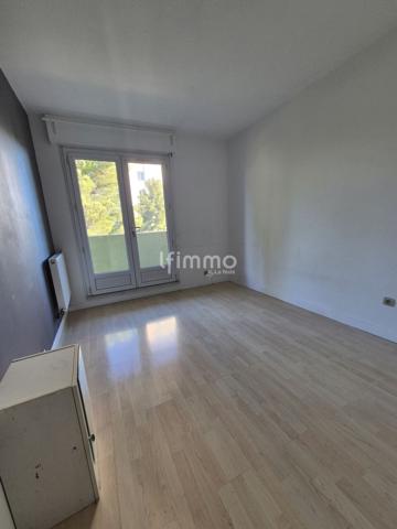 T4/T5 95M2 3 Balcons St Jean du Desert 13012