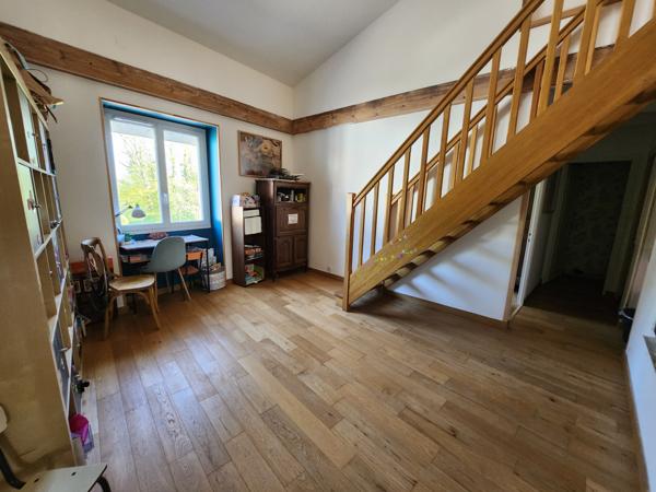 Mareuil-sur-Lay-Dissais (85320) Maison en pierre rénovée avec diverses dépendances et 4 chambres