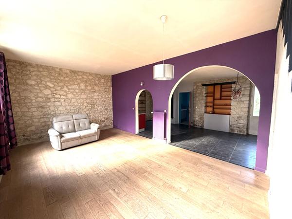 Charmante maison ancienne avec dépendance et jardin arboré ? Proche du bourg