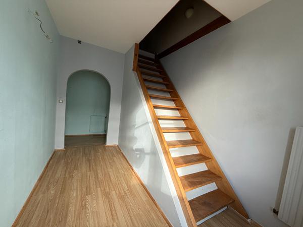 Charmante maison ancienne avec dépendance et jardin arboré ? Proche du bourg