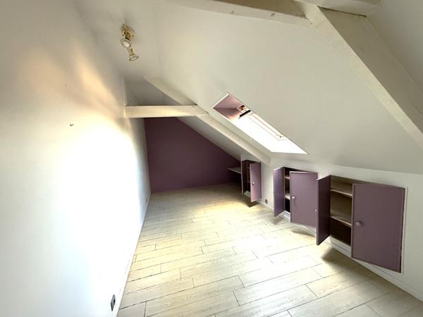 Charmante maison ancienne avec dépendance et jardin arboré ? Proche du bourg