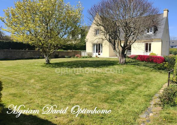 Maison 183 m² 5 chambres jardin 1600 m² Rostrenen proche centre