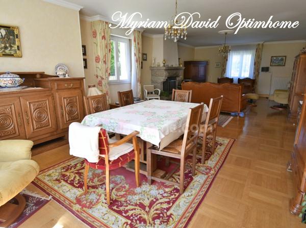 Maison 183 m² 5 chambres jardin 1600 m² Rostrenen proche centre