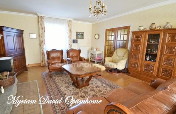 Maison 183 m² 5 chambres jardin 1600 m² Rostrenen proche centre