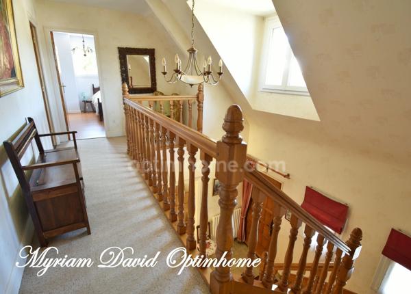 Maison 183 m² 5 chambres jardin 1600 m² Rostrenen proche centre