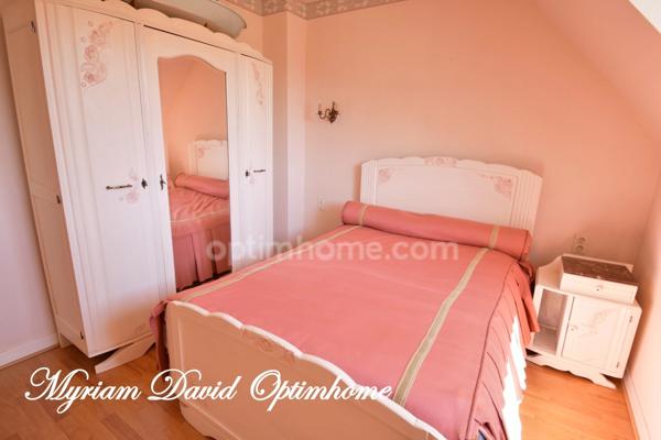 Maison 183 m² 5 chambres jardin 1600 m² Rostrenen proche centre