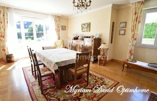 Maison 183 m² 5 chambres jardin 1600 m² Rostrenen proche centre
