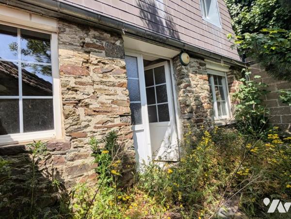 CANISY Dans bourg  petite maison de 3 pièces principales