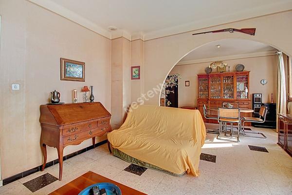 Grand appartement T4 de 98 m² avec garage et parking