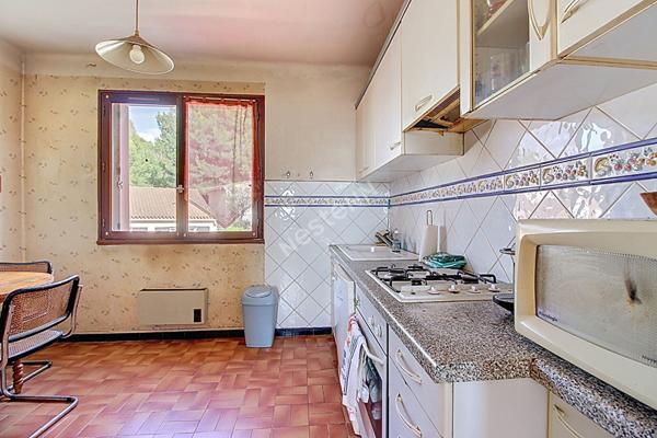 Grand appartement T4 de 98 m² avec garage et parking