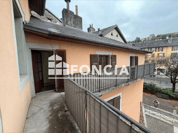 Location Appartement 2 pièces 60 m² - HOTEL FAVIER Chambery 73000