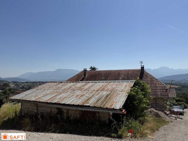 Ancienne ferme sur hauteur de Poisy avec vue montagnes !
