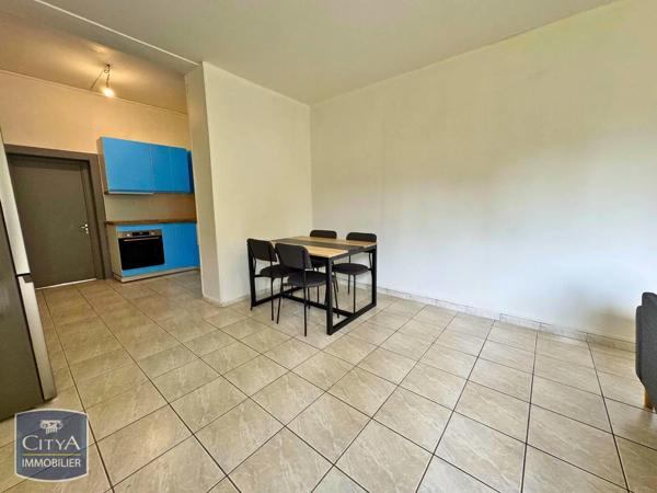 Maison à louer 2 pièces 51.55m² Maubeuge (59600)