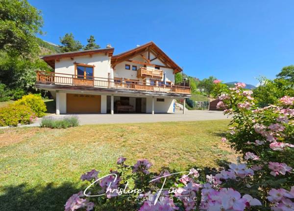 BRIANCON Chalet avec terrasse et appartement indépendant