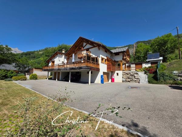 BRIANCON Chalet avec terrasse et appartement indépendant