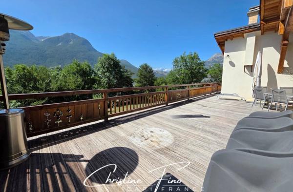 BRIANCON Chalet avec terrasse et appartement indépendant
