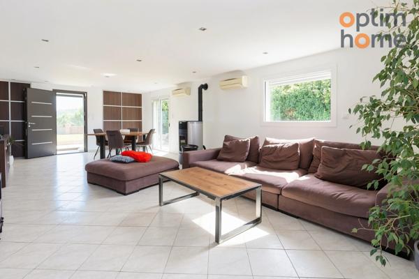 Maison à vendre 4 pièces MEYREUIL (13)
