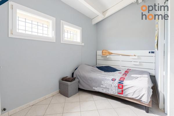 Maison à vendre 4 pièces MEYREUIL (13)