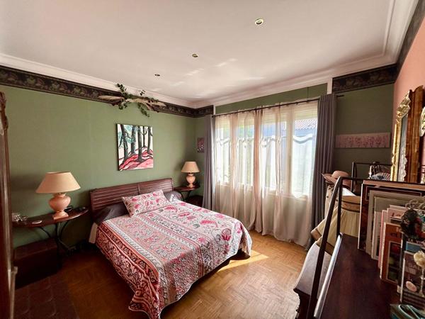 Charmante maison de ville T5 125m2 jardin et garage