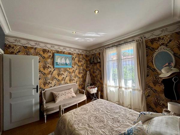 Charmante maison de ville T5 125m2 jardin et garage