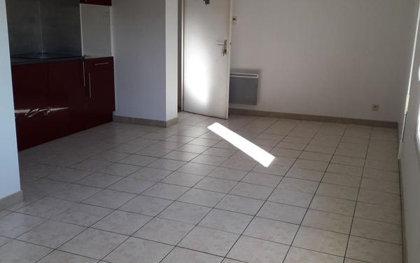 Appartement à louer    2 pièces • 41 m2 Saintes