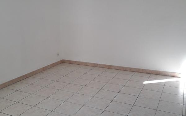 Appartement à louer    2 pièces • 41 m2 Saintes