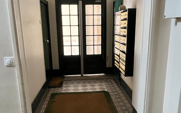 Appartement à vendre    3 pièces • 51,80 m2 Vincennes