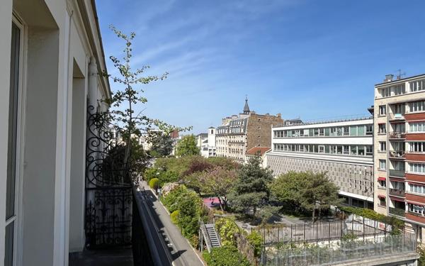 Appartement à vendre    3 pièces • 51,80 m2 Vincennes