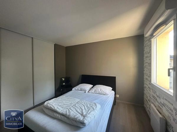 Appartement à louer 3 pièces 64.82m² Albi (81000)