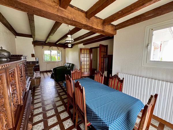 A vendre à DAMGAN, belle maison néobretonne sur sous sol complet et terrain de 762 m²