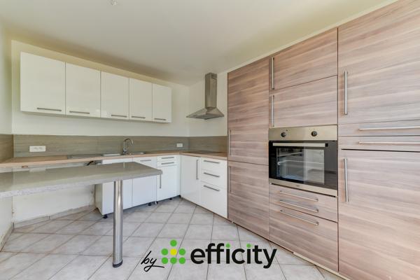 Appartement
         5 pièces
        - 100 m² 207 500 € *