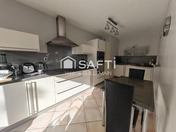 Appartement 85m² au 1er étage + cave